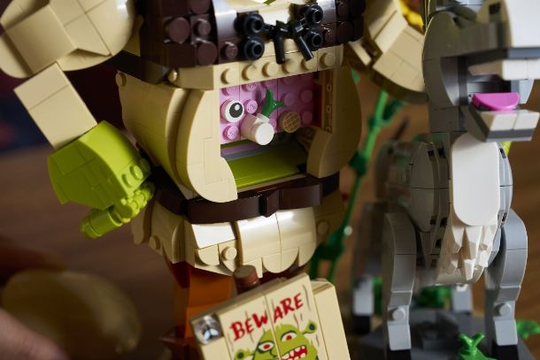gros plan sur ventre de shrek du set lego 72423