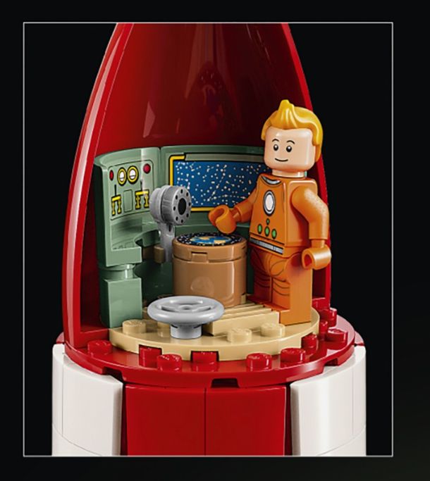 lego 21367 Fidélité aux albums Objectif Lune et On a marché sur la Lune